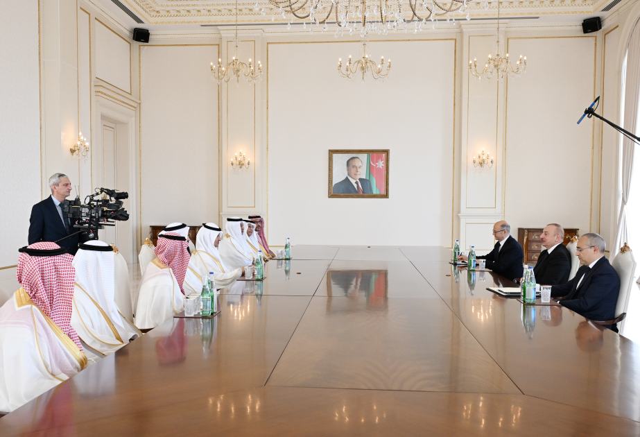 El Presidente de Azerbaiyán recibe al Ministro de Energía saudí
