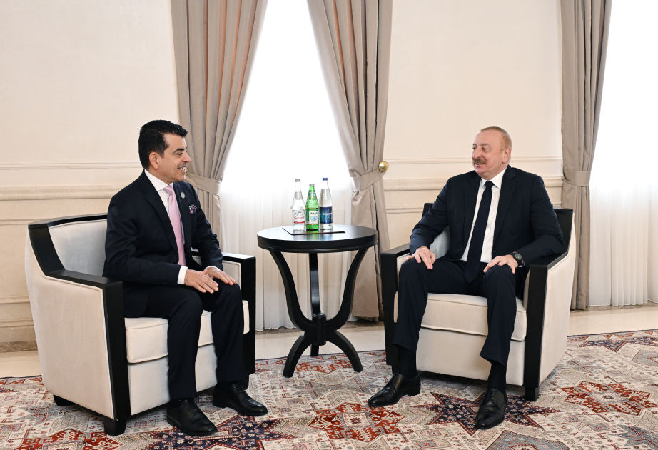 الرئيس إلهام علييف يلتقي المدير العام للإيسيسكو